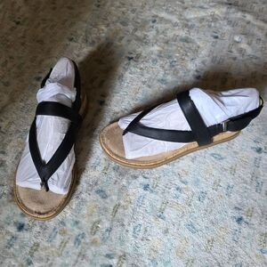 NWT Size 5 Soul Naturalizer Black & Tan Sandals